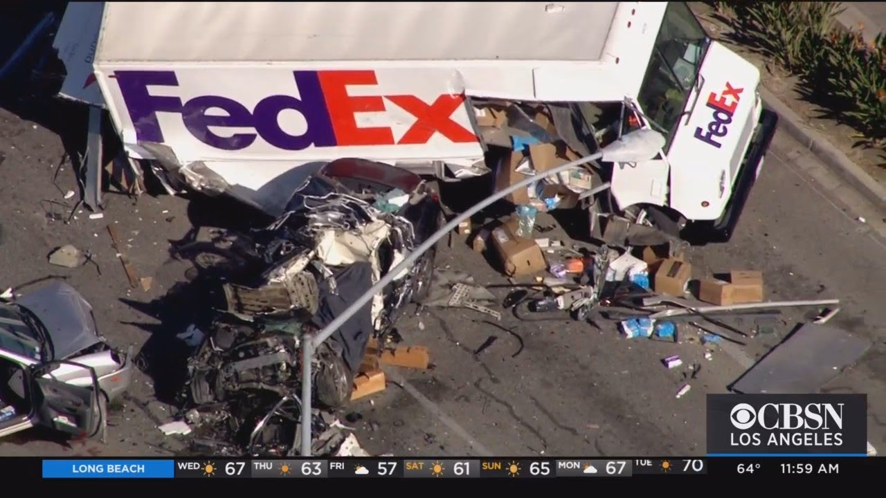 ¿Cuánto paga FedEx si chocan tu auto?