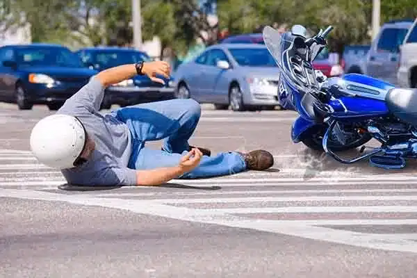 ¿Qué parte del cuerpo se ve más afectada en accidentes de moto?