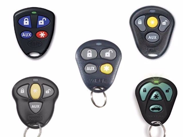 ¿Cómo vincular un control remoto a un automóvil?