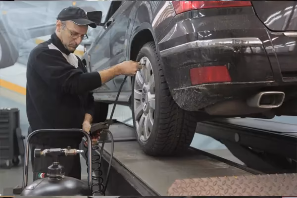 ¿Cuál es la actividad económica de un taller mecanico?