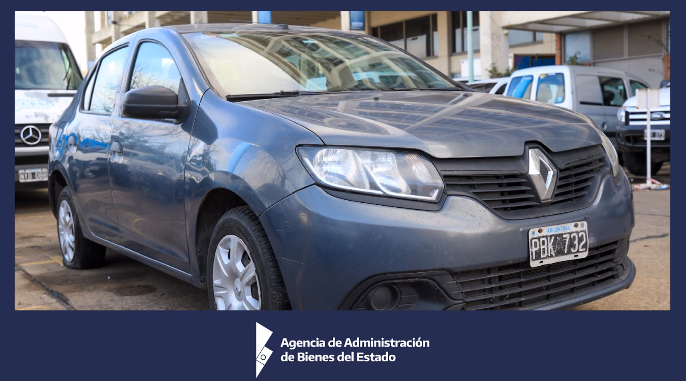 ¿Cómo me comunico con Renault?