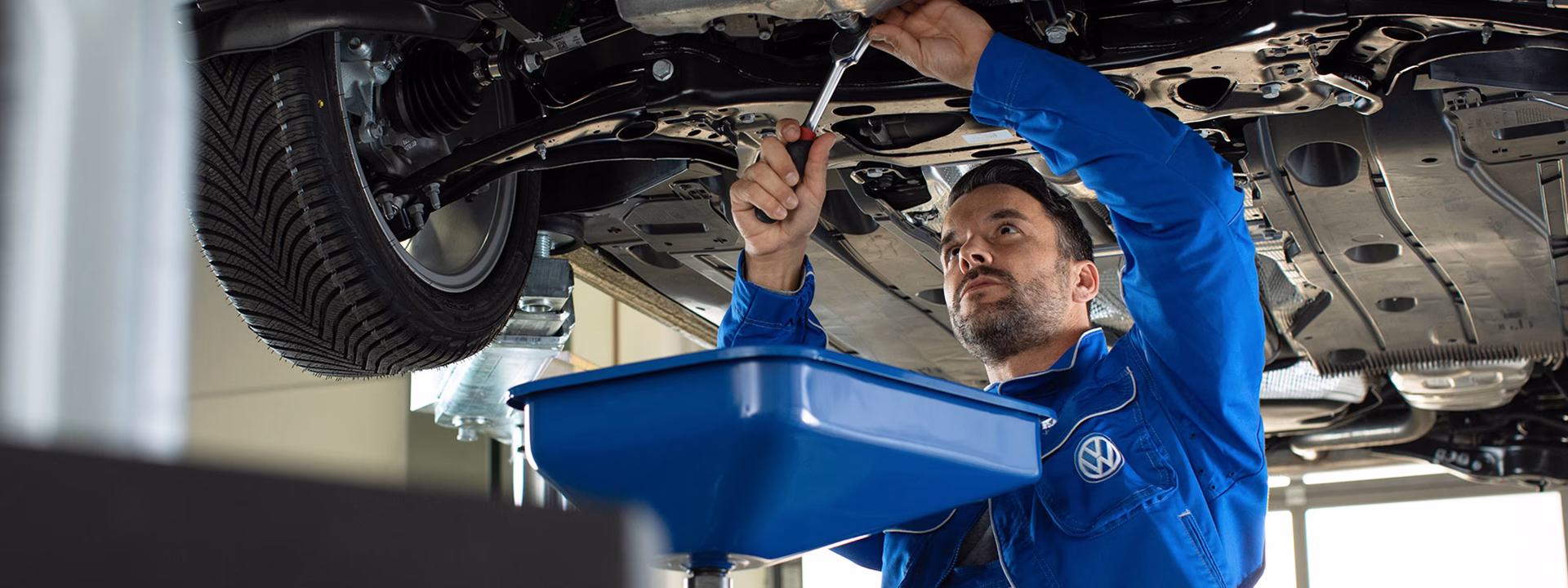 ¿Cuánto cuesta el servicio de un Jetta en la agencia?