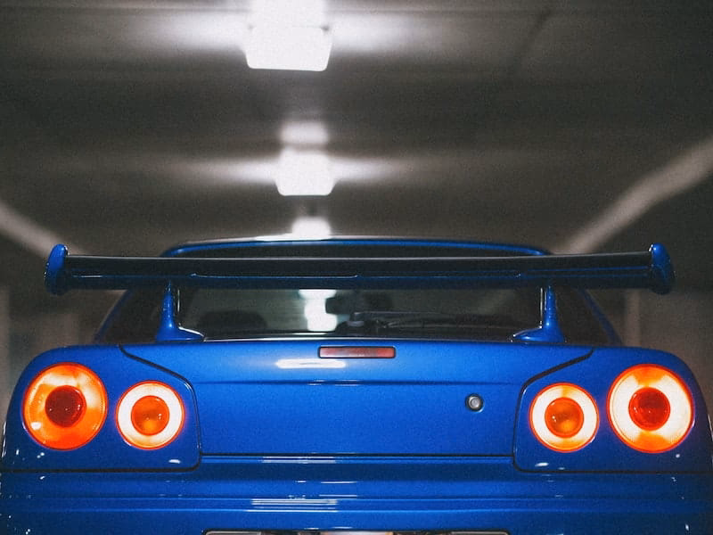 ¿Cuál es el propósito de un alerón de coche?