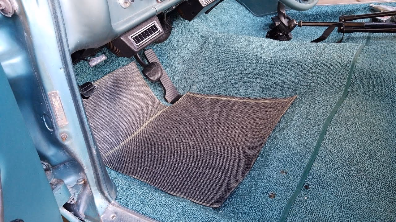 ¿Qué utilizar en las alfombrillas del coche?