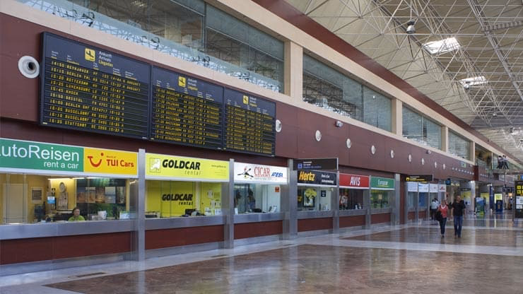 ¿Cuánto cuesta alquilar un coche por día en Tenerife?