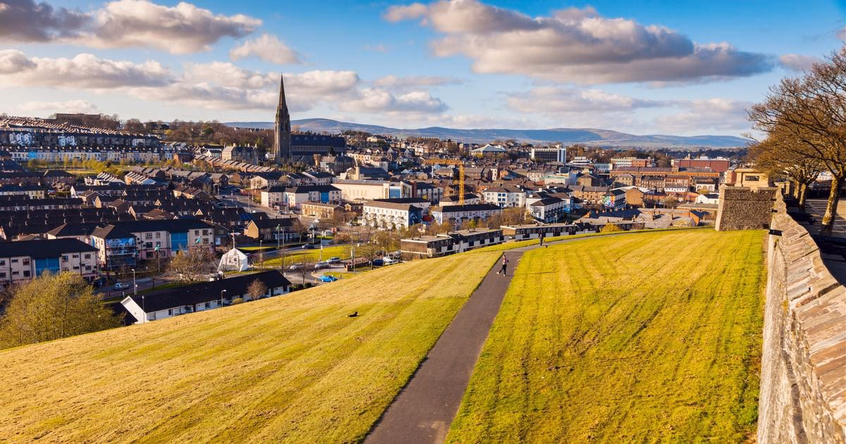 ¿Cuánto cuesta alquilar un coche en Irlanda del Norte?