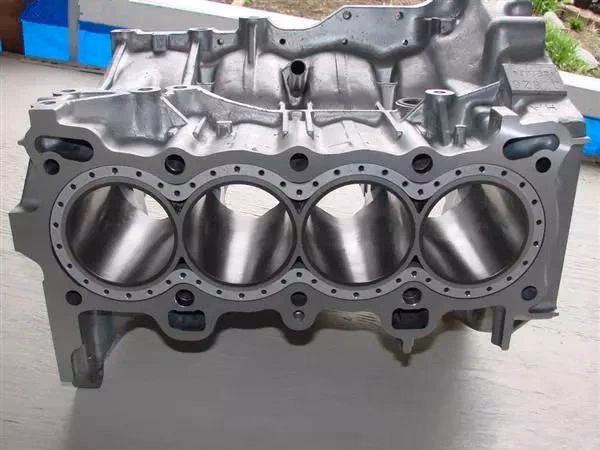¿Qué carros traen motor de aluminio?