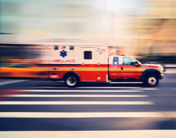 ¿Cuál es el límite de velocidad de una ambulancia?