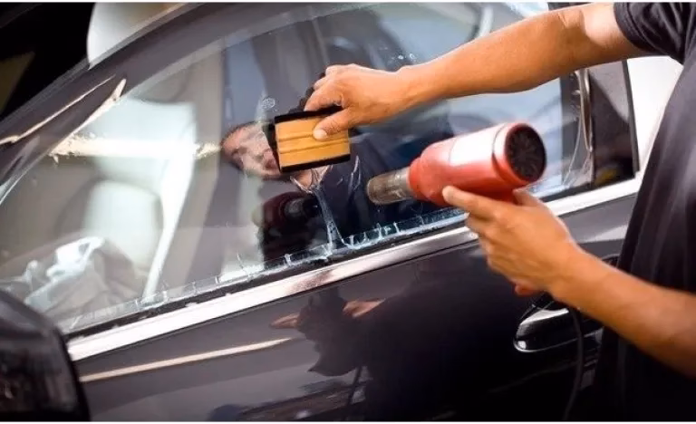 ¿Qué se le puede poner a un vidrio estrellado de carro?