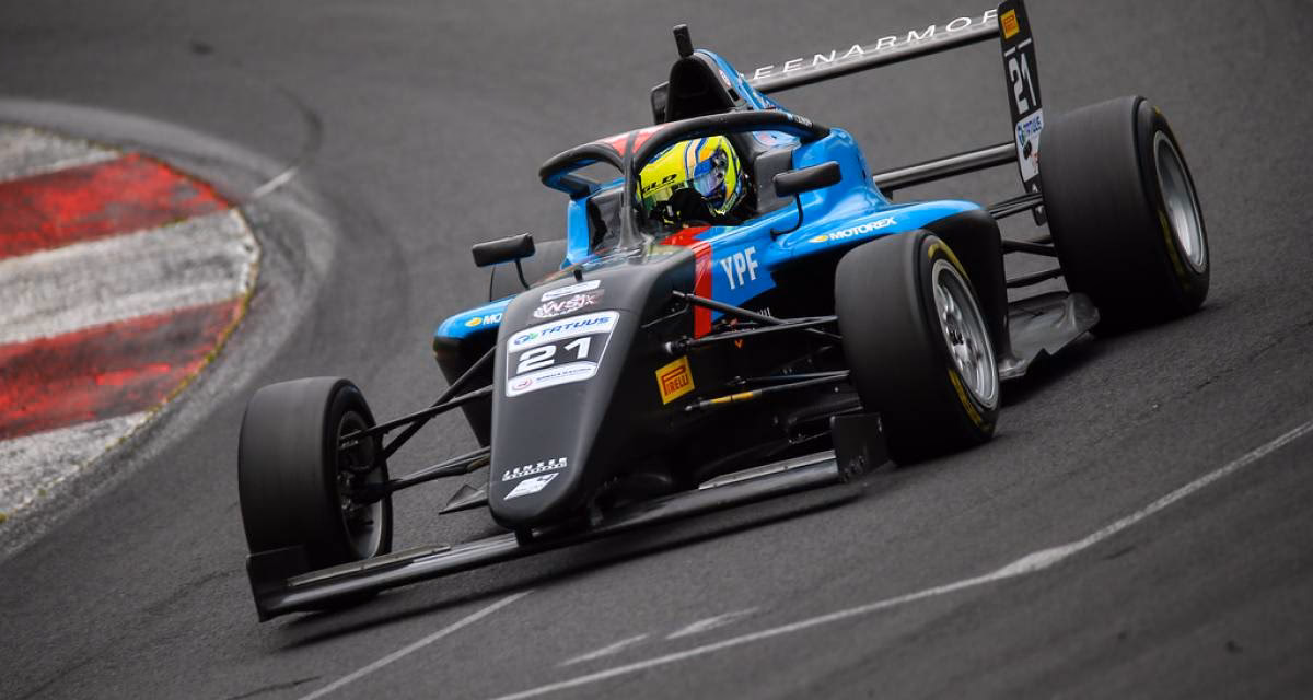 ¿Qué argentinos corren en NASCAR?