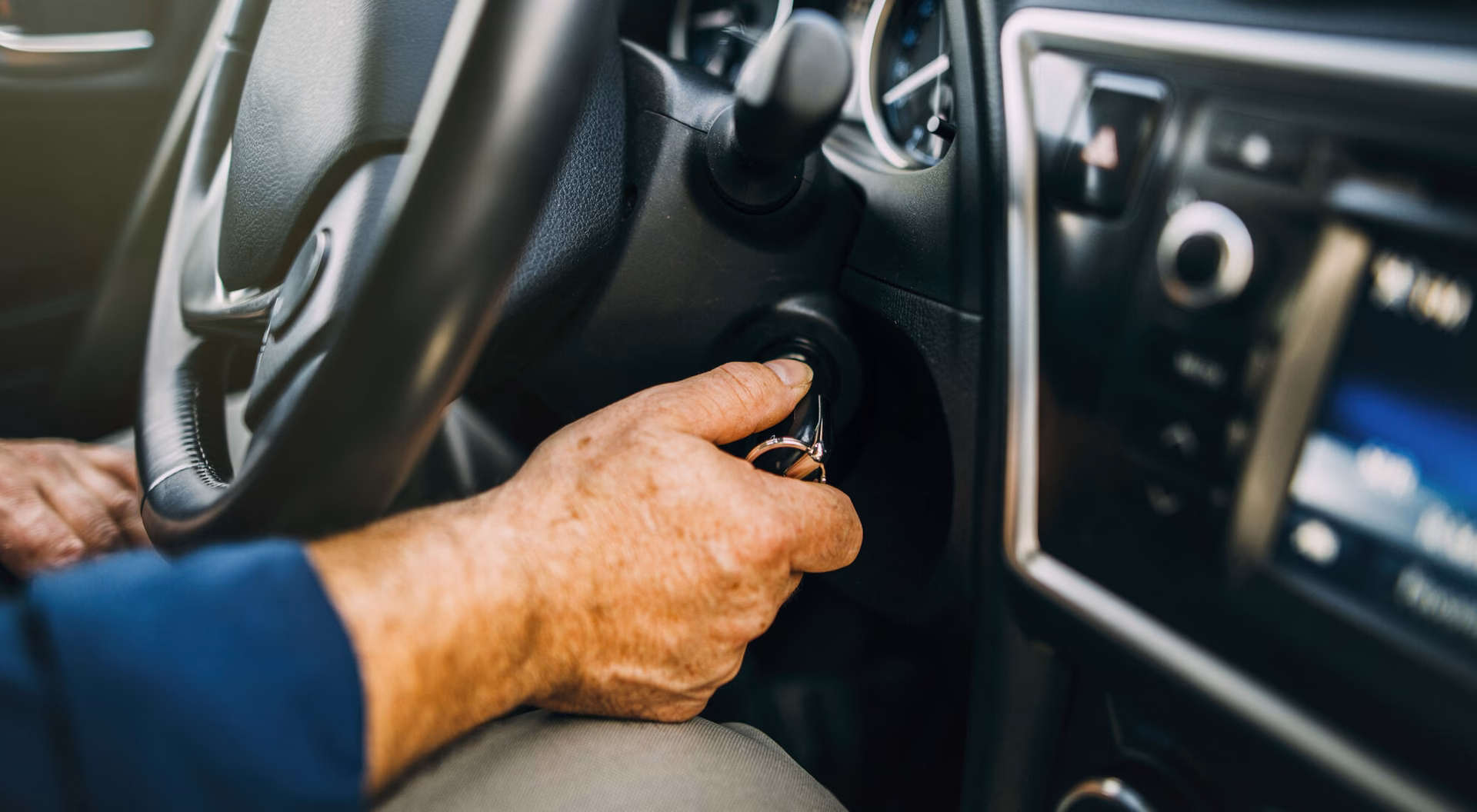 ¿Cómo se llama la pieza que arranca el carro?