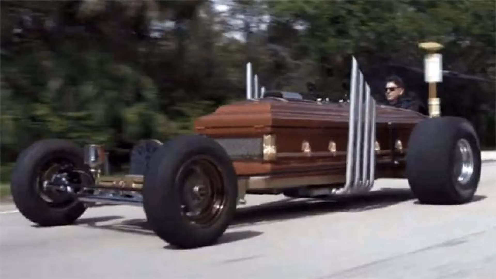 ¿Qué es un ataúd en un coche?