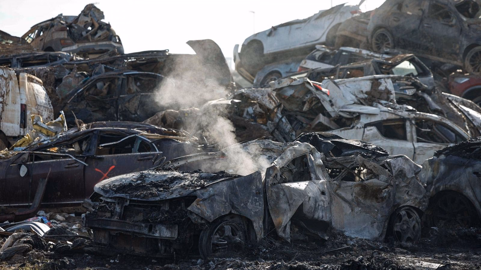 ¿Quién fabrica el audio para automóviles Pyramid?