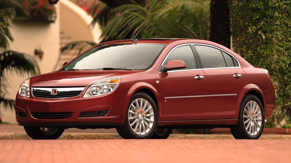 ¿Quién fabrica el coche Aura?