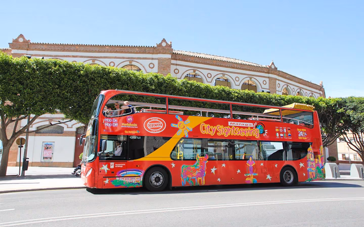 ¿Se pueden comprar billetes de autobús en la estación de autobuses de Málaga?