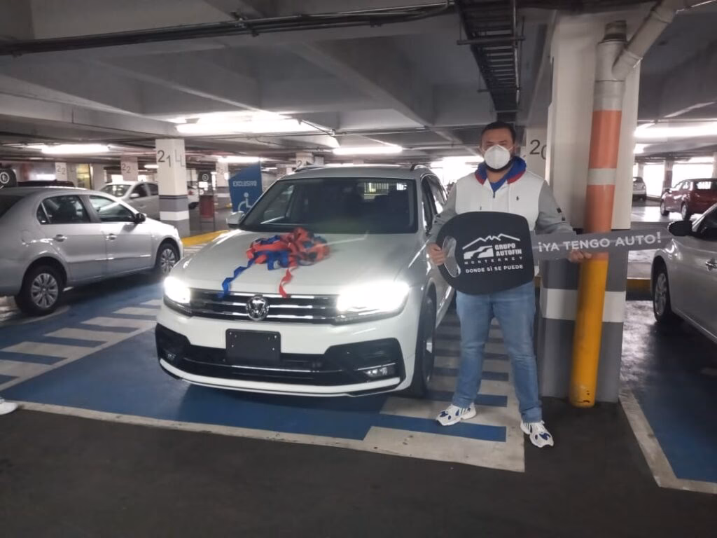 ¿Quién es dueño de Autofin Monterrey?