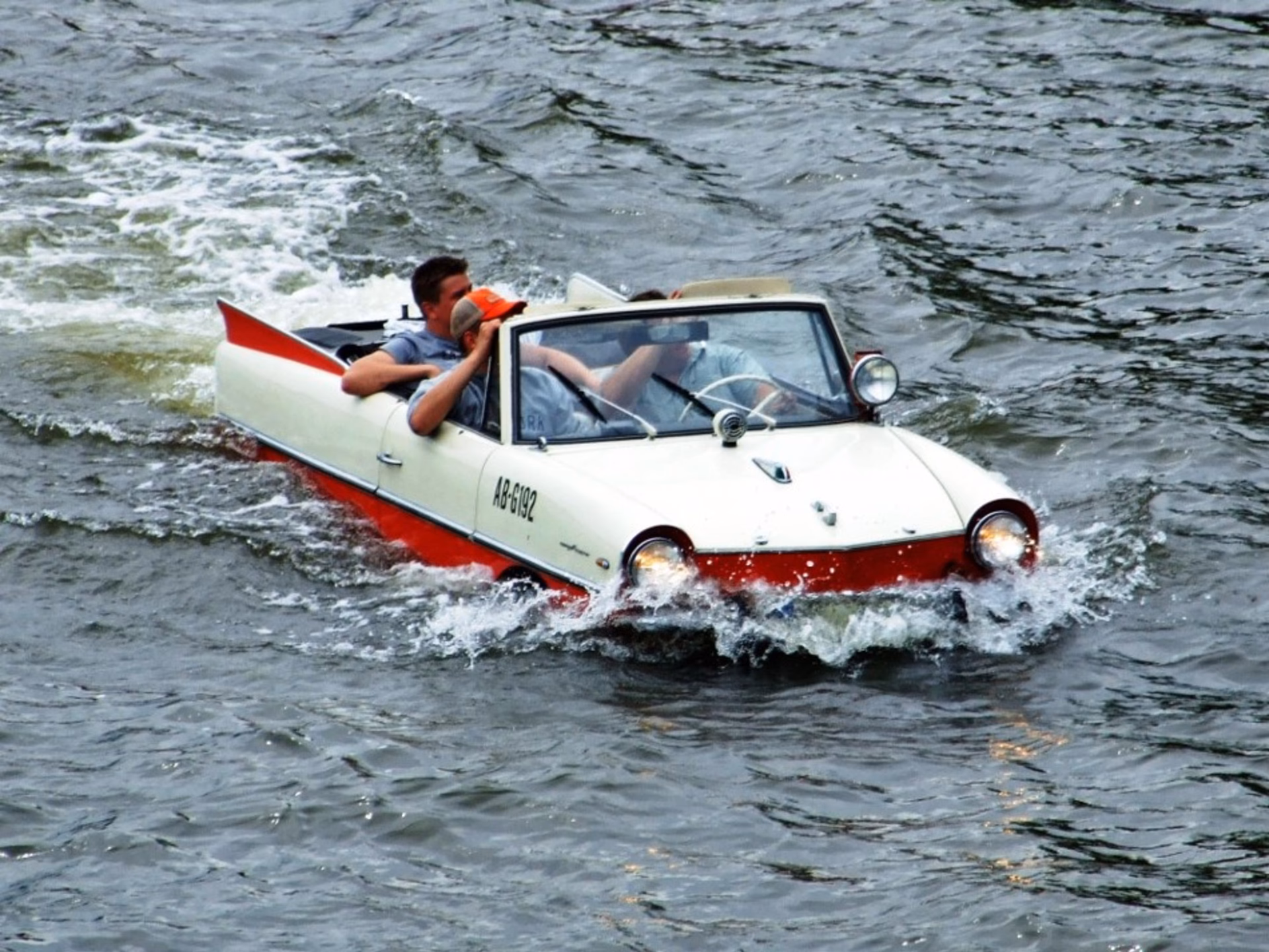 ¿Qué significa vehículo anfibio?