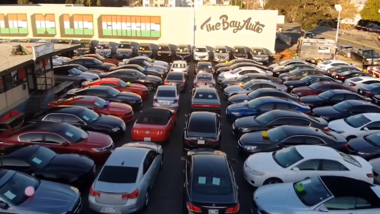 What is the bay of a car?