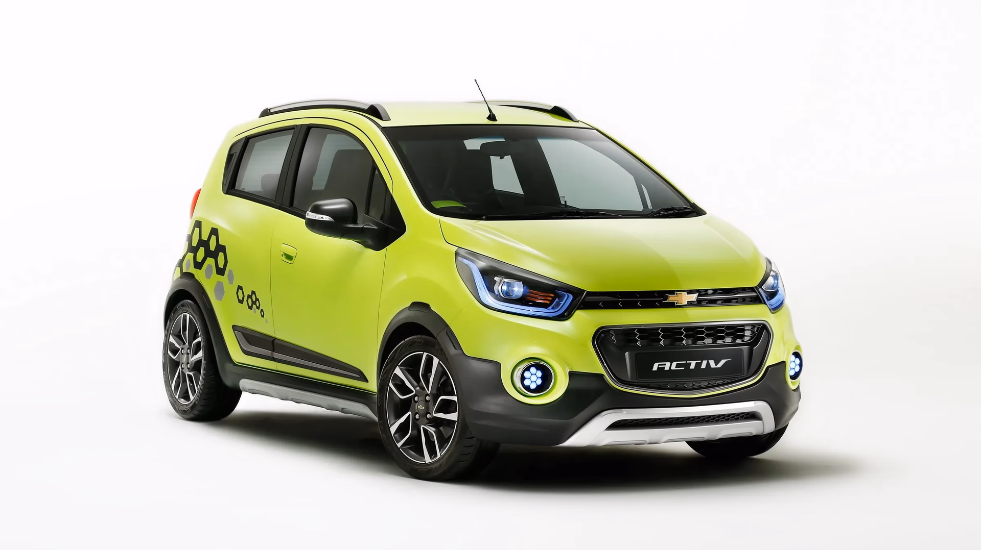 What are the pros and cons of the Chevy Beat?