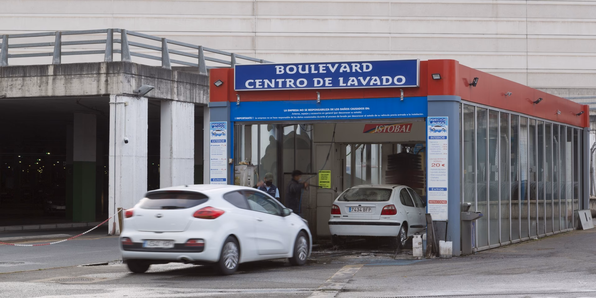 ¿Vale la pena llevar un coche a limpieza?
