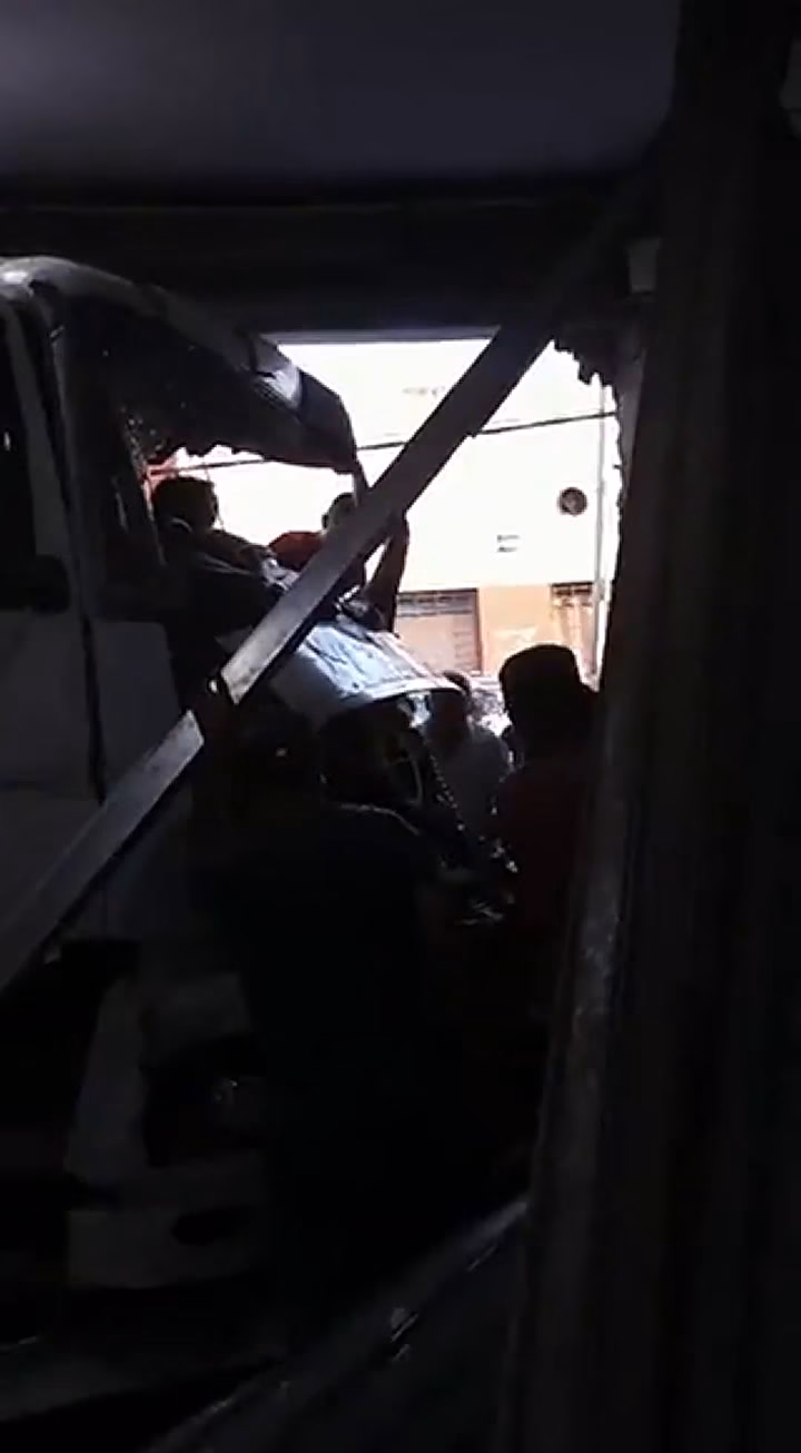 ¿Qué debo hacer si choco con el auto?