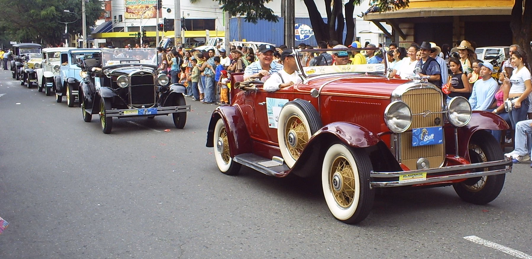 ¿Qué beneficios tiene un carro clásico en Colombia?