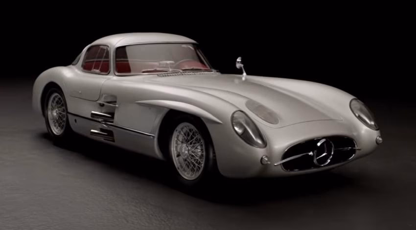 ¿Qué empresa automovilística compró recientemente Mercedes?