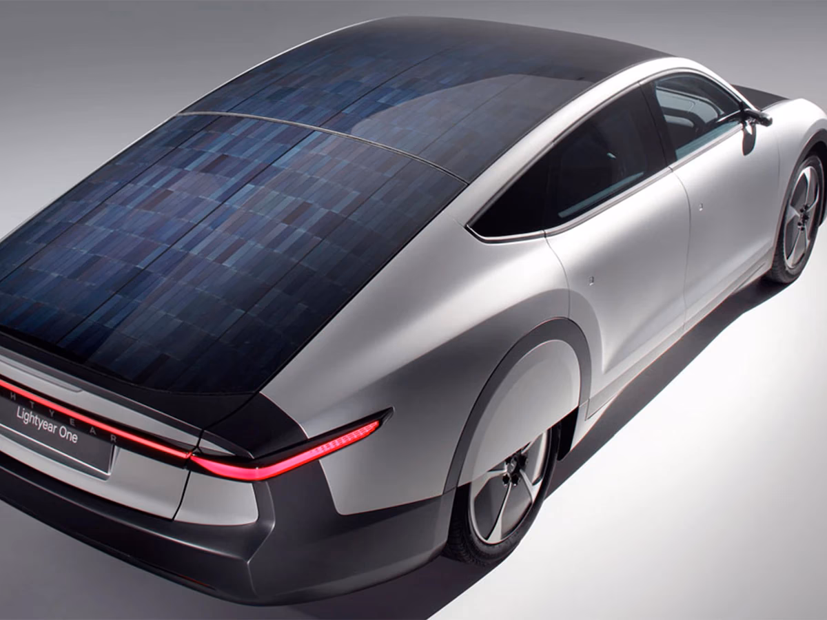 ¿Existe ya un coche alimentado con energía solar?