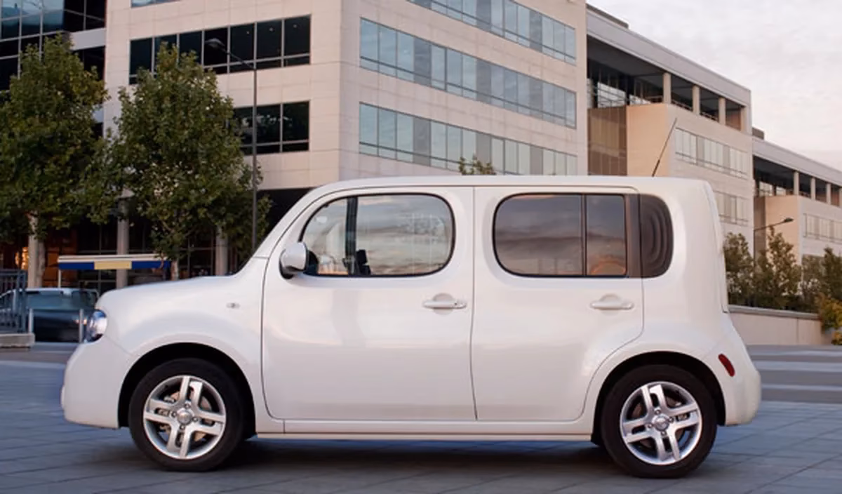 ¿Cómo se llama el coche cuadrado?