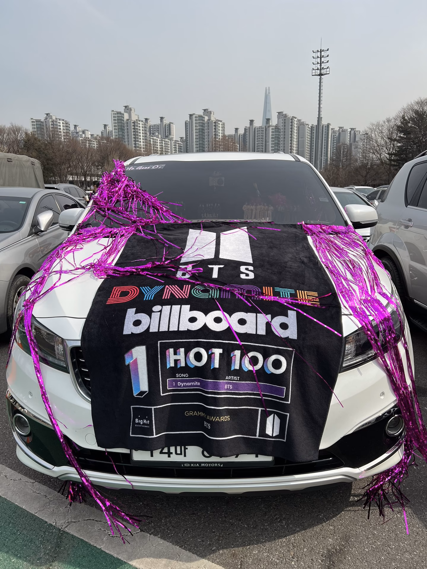 ¿Qué carro tienen los BTS?