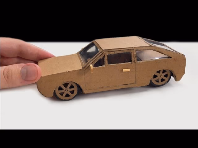 ¿Trabant está hecho de cartón?