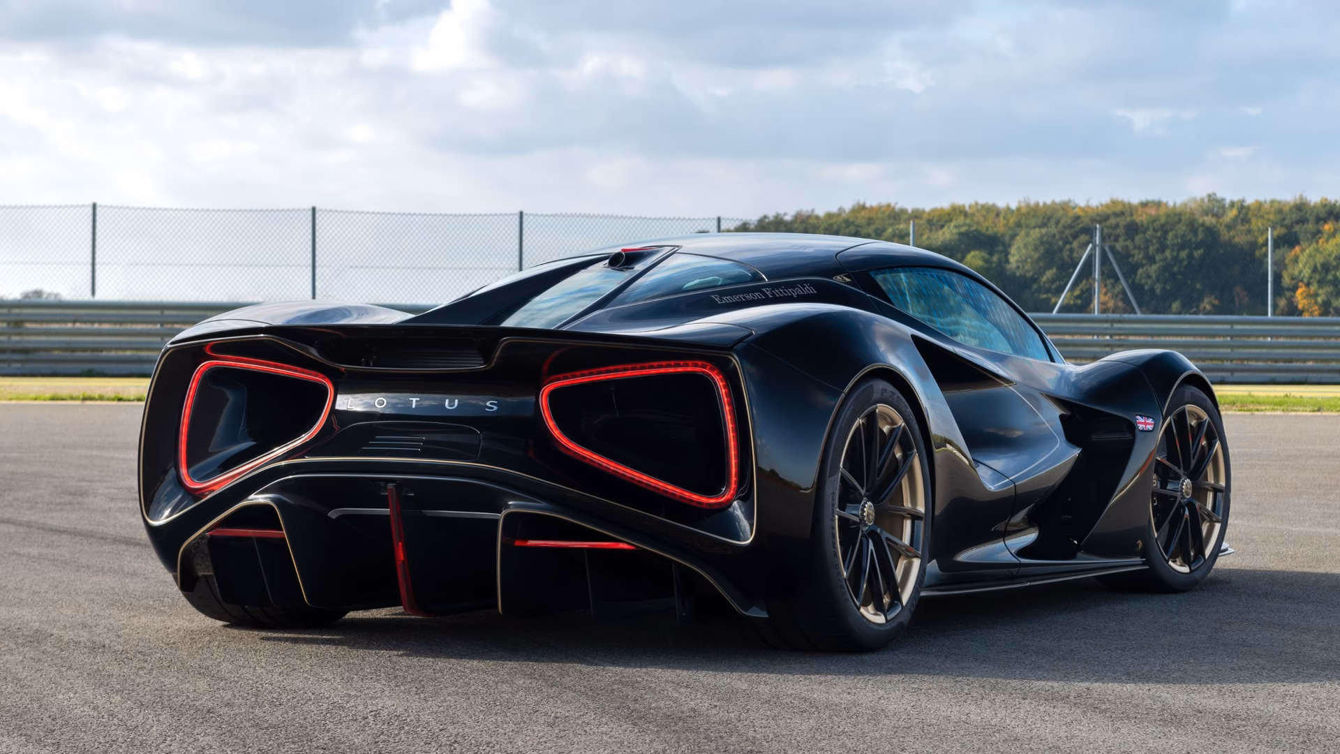 ¿Qué auto tiene 5000 caballos de fuerza?