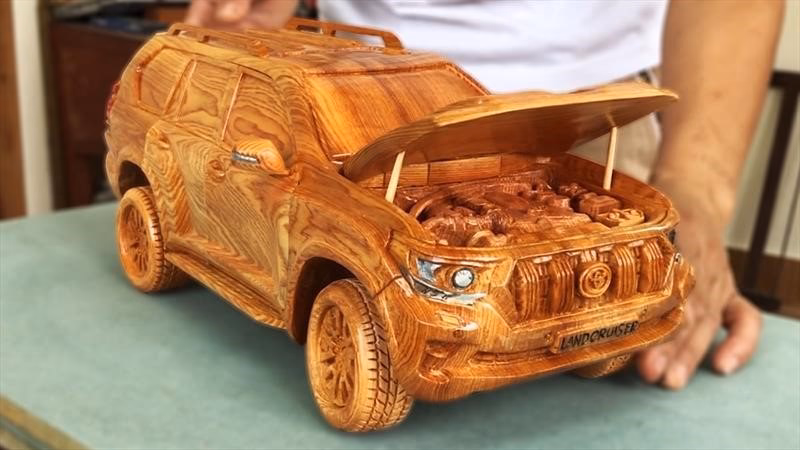 ¿Qué coche deportivo está hecho de madera?