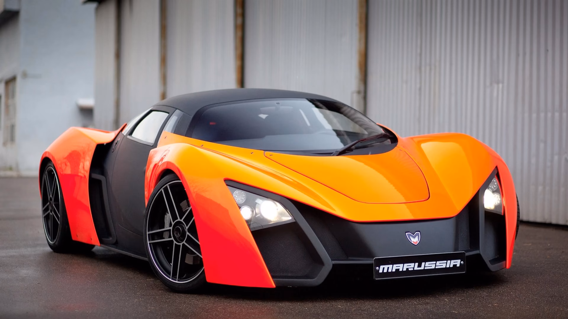 ¿Qué marca es el coche deportivo ruso?