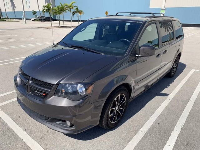 ¿Cuánto cuesta un Dodge Grand Caravan?