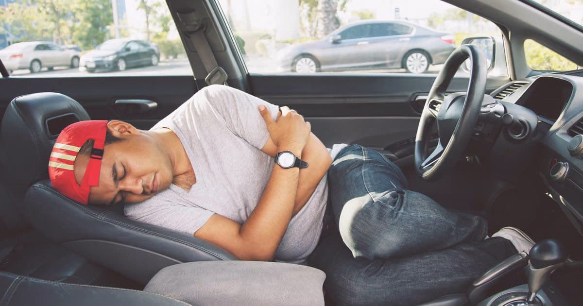 ¿Dónde puedo dormir en mi carro en Estados Unidos?