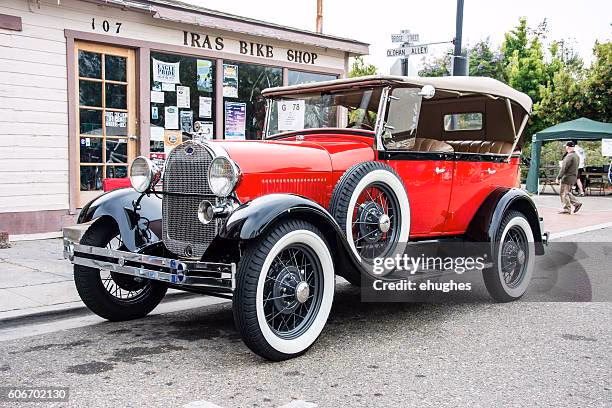 ¿Cuáles son algunos de los autos clásicos de Ford?