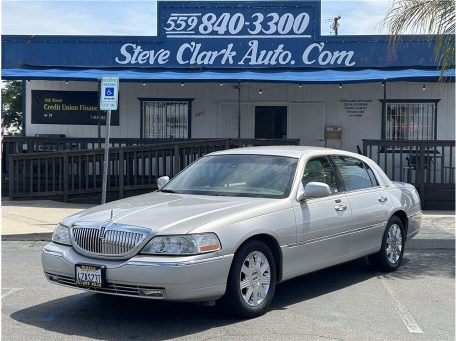 ¿Cual es el precio de un auto Lincoln?