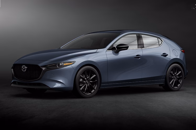 What is the difference between a liftgate and a hatch?