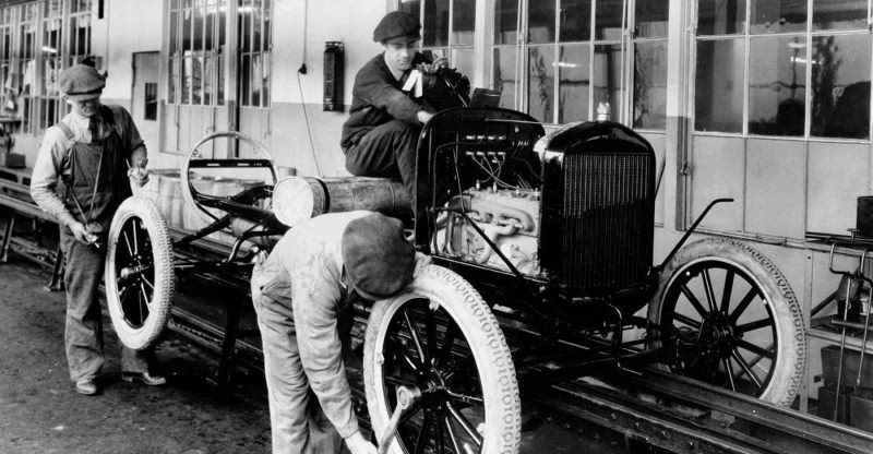 ¿Cómo se desarrolló el transporte en la Segunda Revolución Industrial?