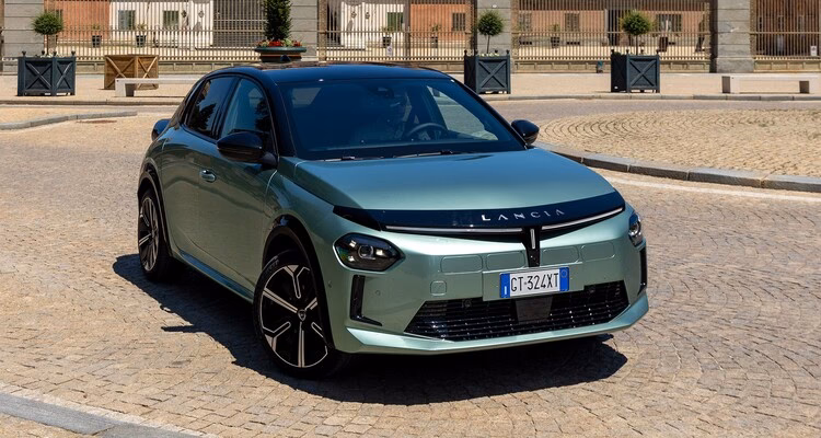 ¿Quién es el fabricante de Lancia?