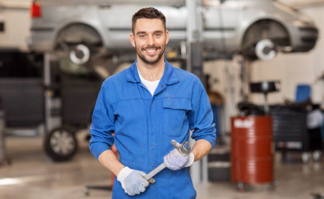 ¿Qué normas de seguridad debemos cumplir en un taller automotriz?