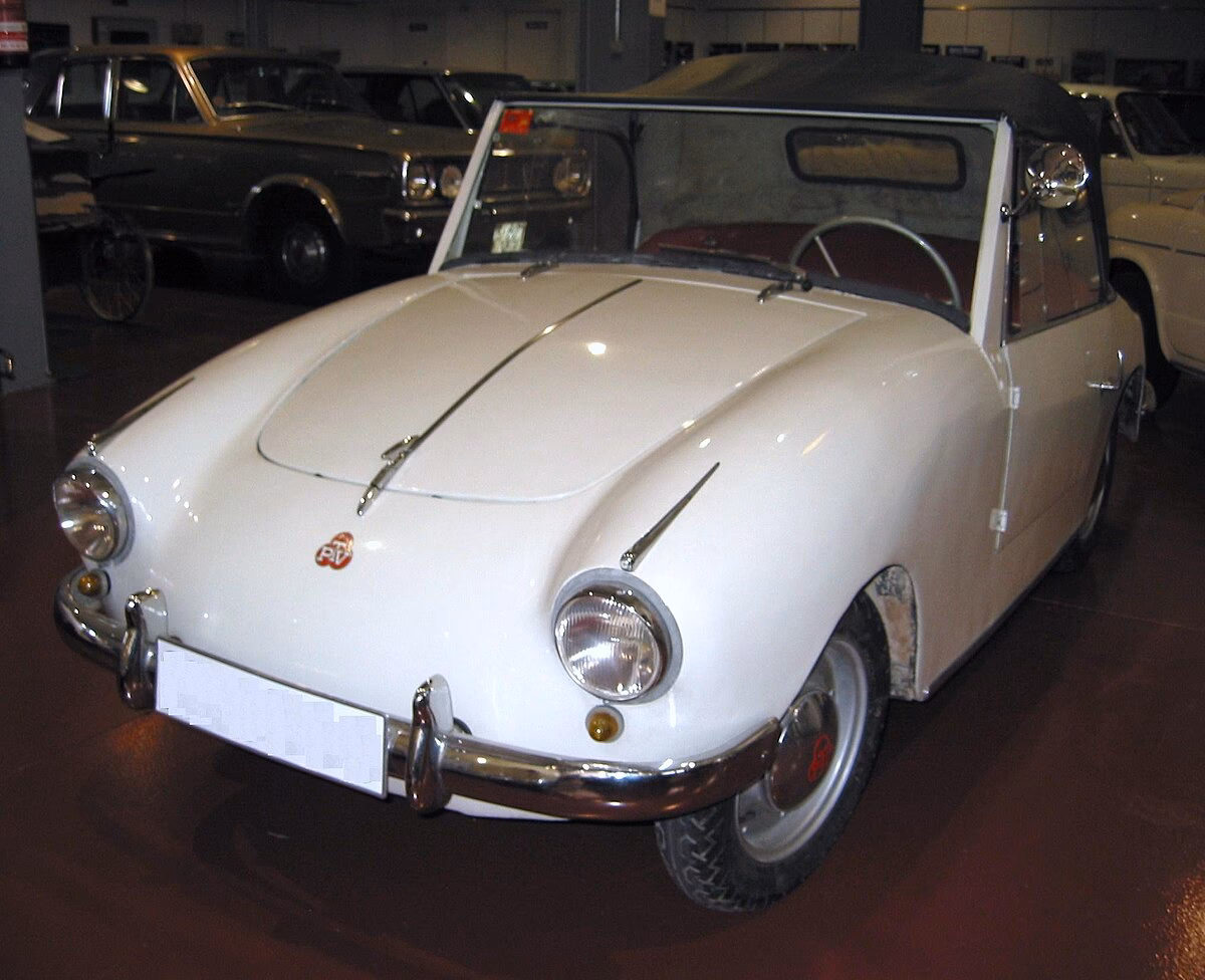 ¿Cuál es el coche de 4 plazas más pequeño?