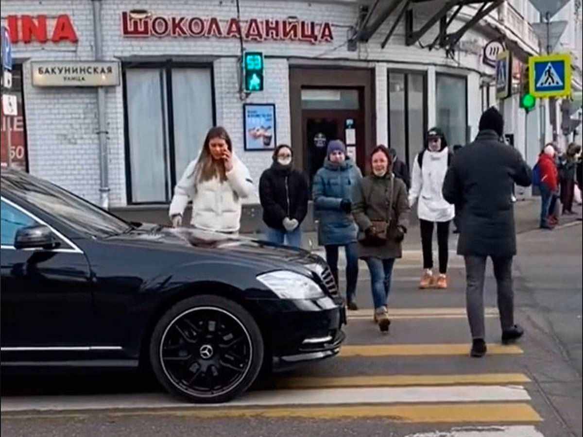 ¿Qué pasa si me atropella un coche en un paso de peatones?