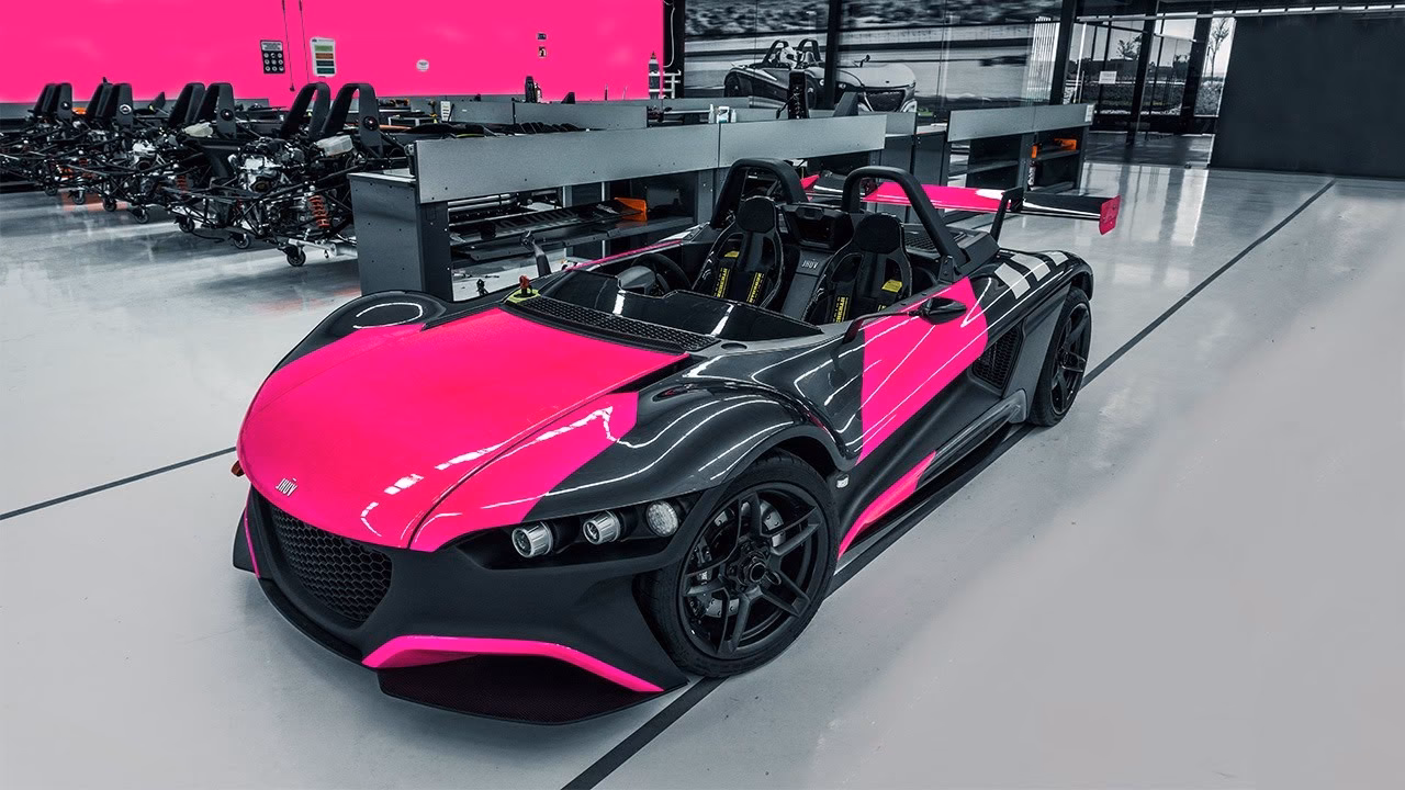 ¿Qué modelo es el carro de Cruella de Vil?