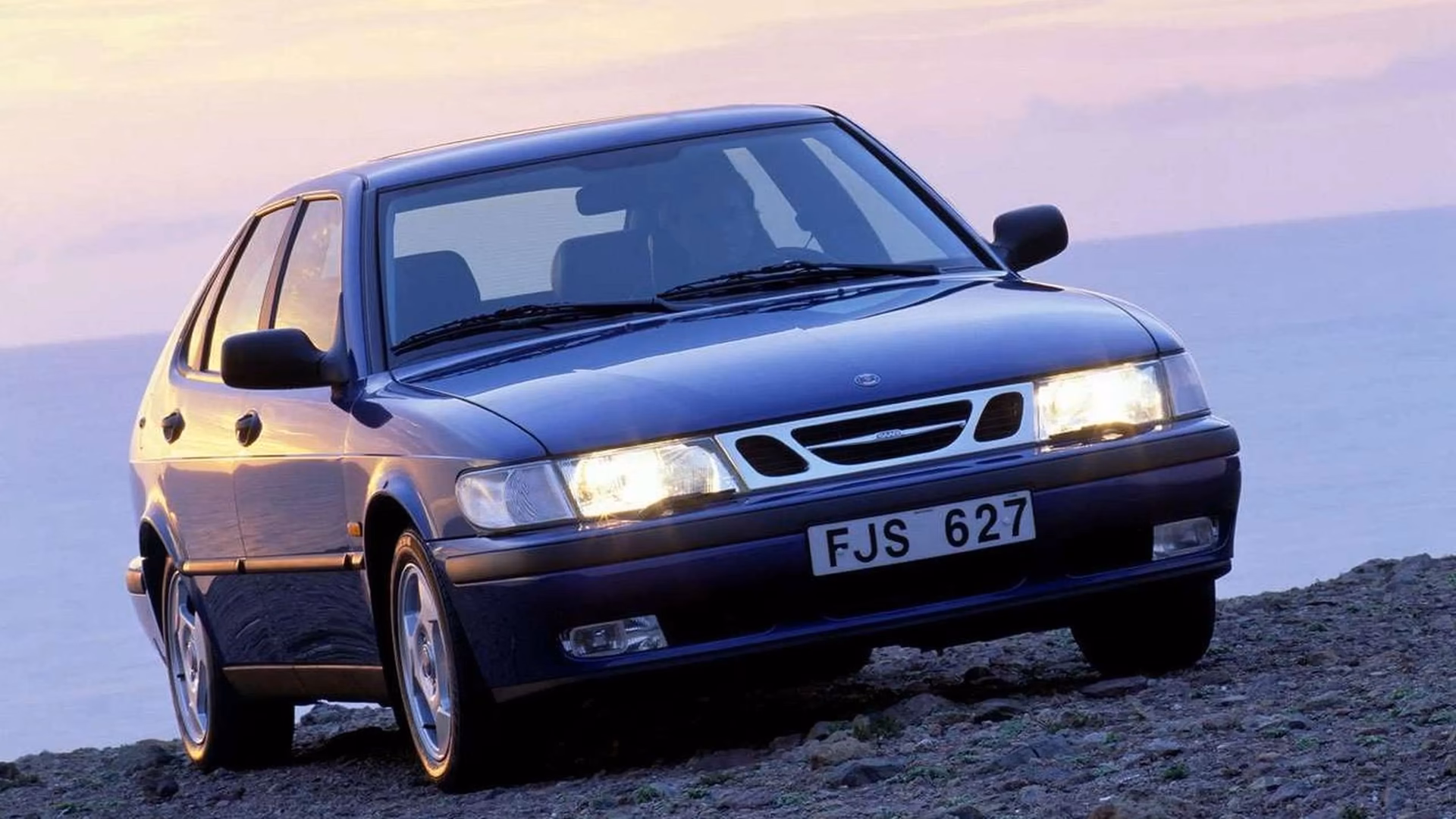 ¿Quién fabrica un automóvil Saab?