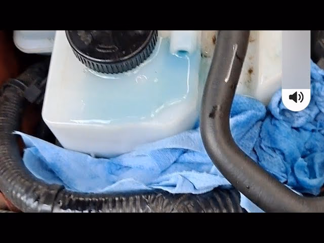 ¿Cuáles son los síntomas de un tapón de radiador dañado?