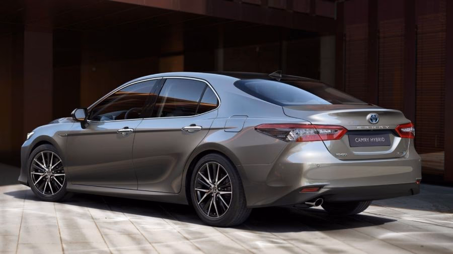 ¿Cuál es el precio del nuevo Toyota Camry 2025?