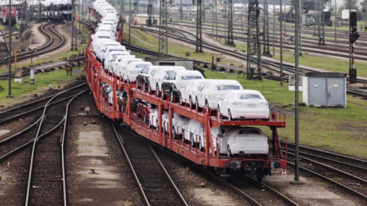 ¿Cómo se llaman los carros de un tren?