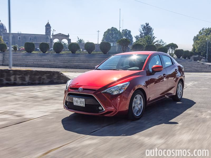 ¿Qué motor trae el Toyota Yaris R?